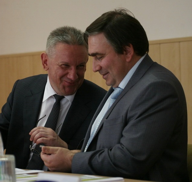 Куйвашев, Россолов, ЖКХ, коррупция, Городенкер, Бреусова, махинации, захват, налоги, уклонение, офшоры, скандал