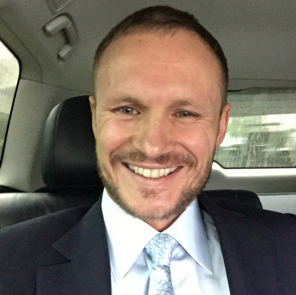 Куйвашев, Россолов, ЖКХ, коррупция, Городенкер, протест, Бреусова, махинации, захват, налоги, уклонение, офшоры, скандал